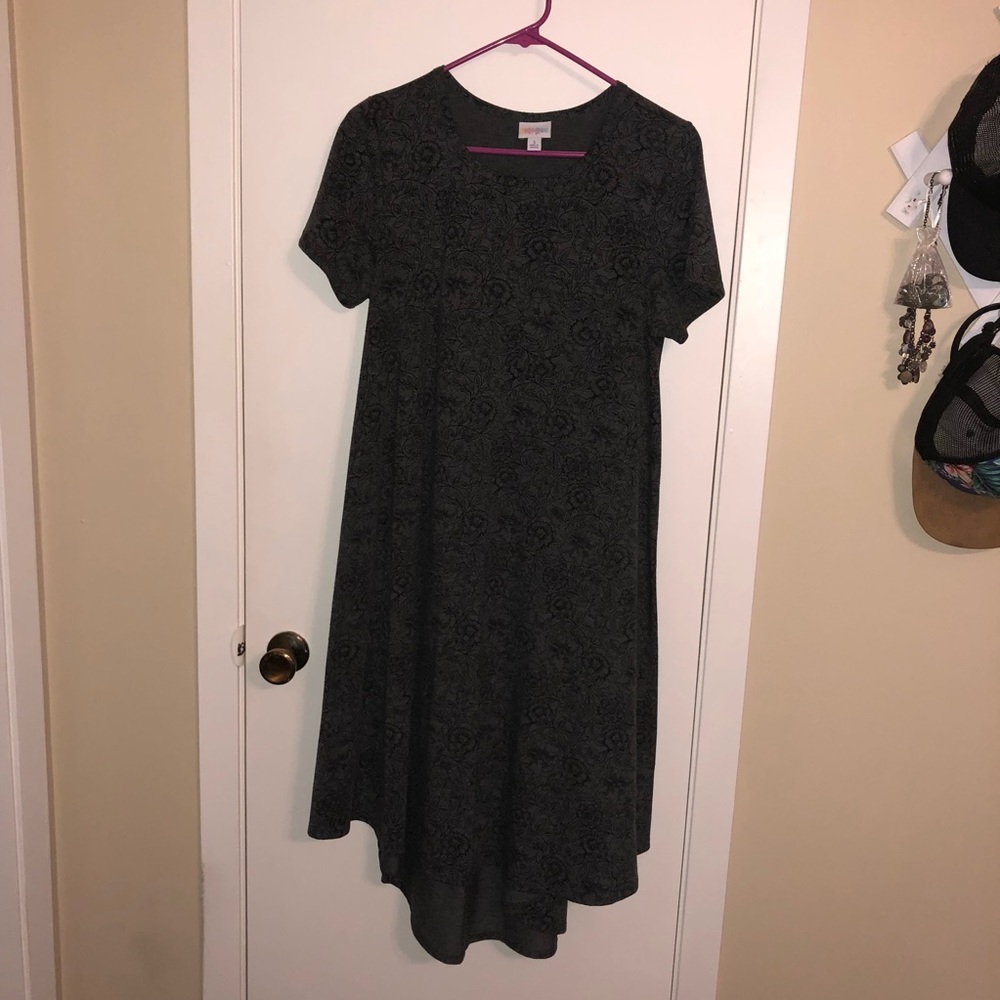 LulaRoe Carly (S) - Gray with Subtle Floral Print